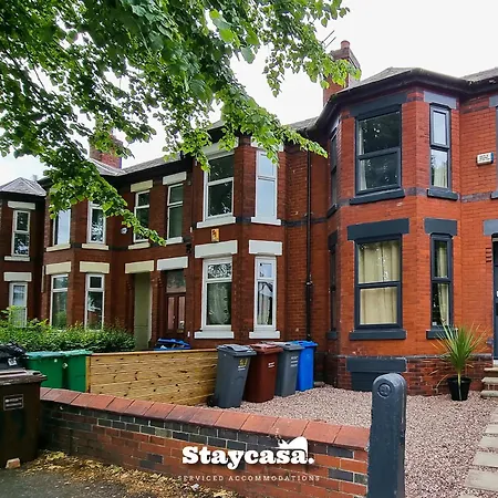 Spacious 5Br Home In Leafy Withington-2